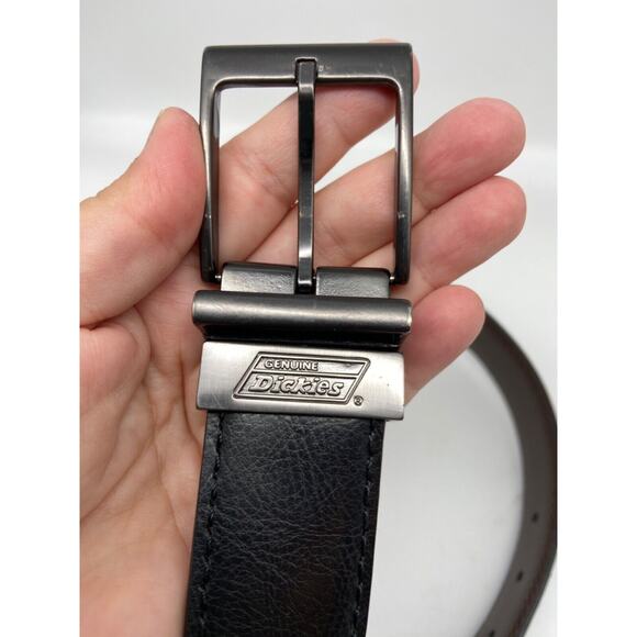 DICKIES Belt Mens Sz‎ 32 Black Leather Belt Silver Buckle LOGO - Picture 3 of 9